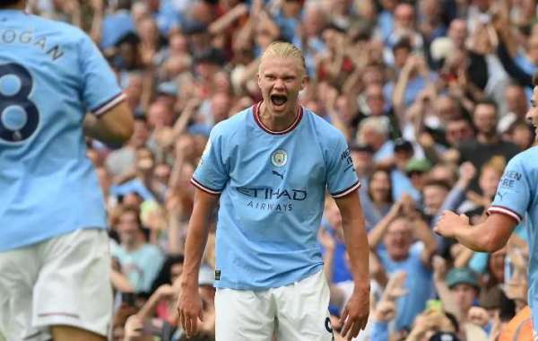 Man City slår ut opprykkslaget 2-1 og tar sin tredje strake seier! Harland bryter gjennom etter å ha fått straffe, og Ro